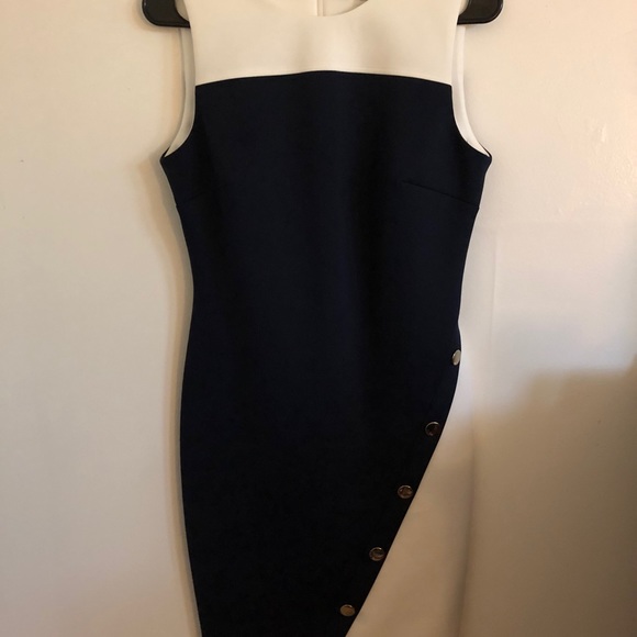 White and Navy Blue Tommy Hilfiger Dress - Picture 4 of 8
